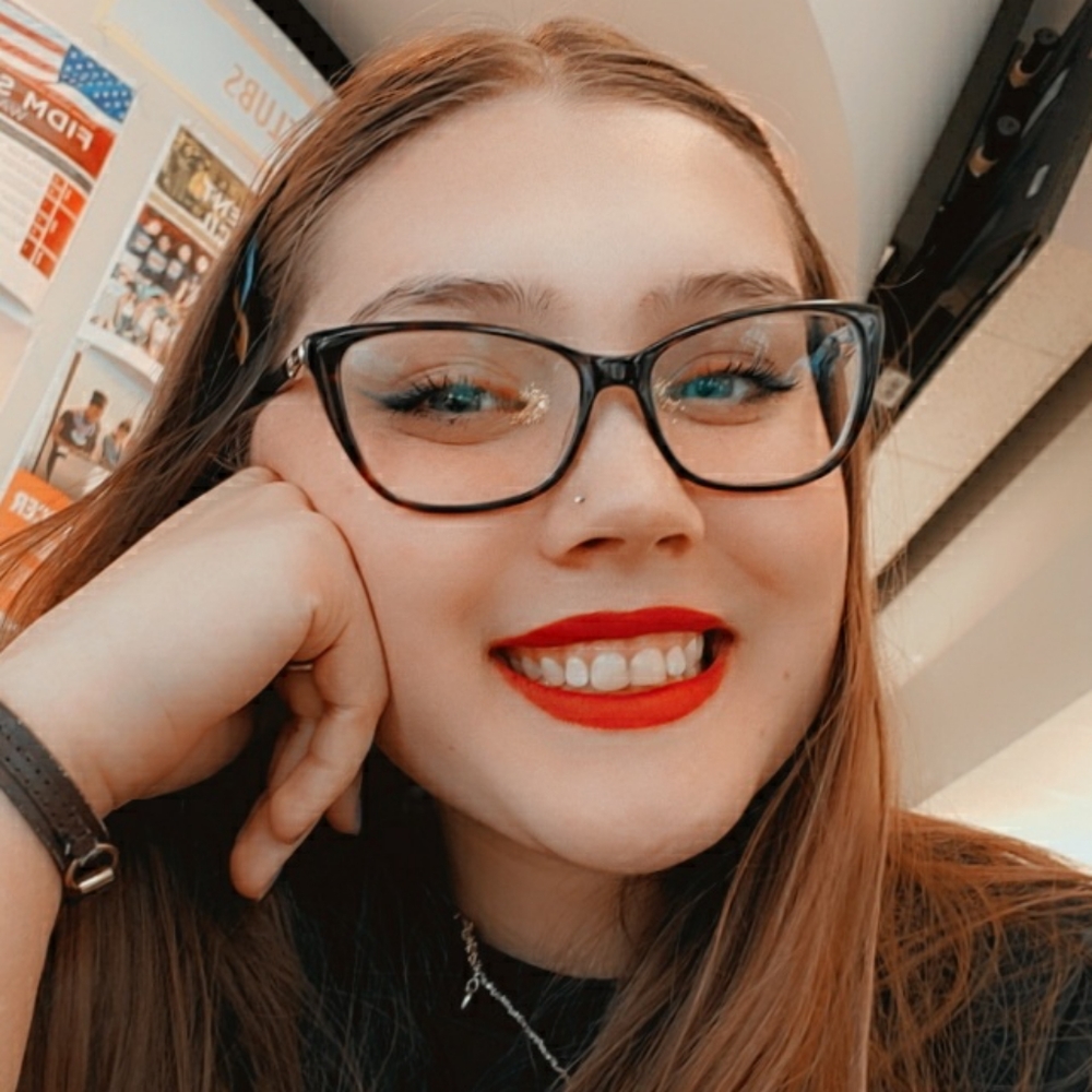 Meet your Posher, Abbey